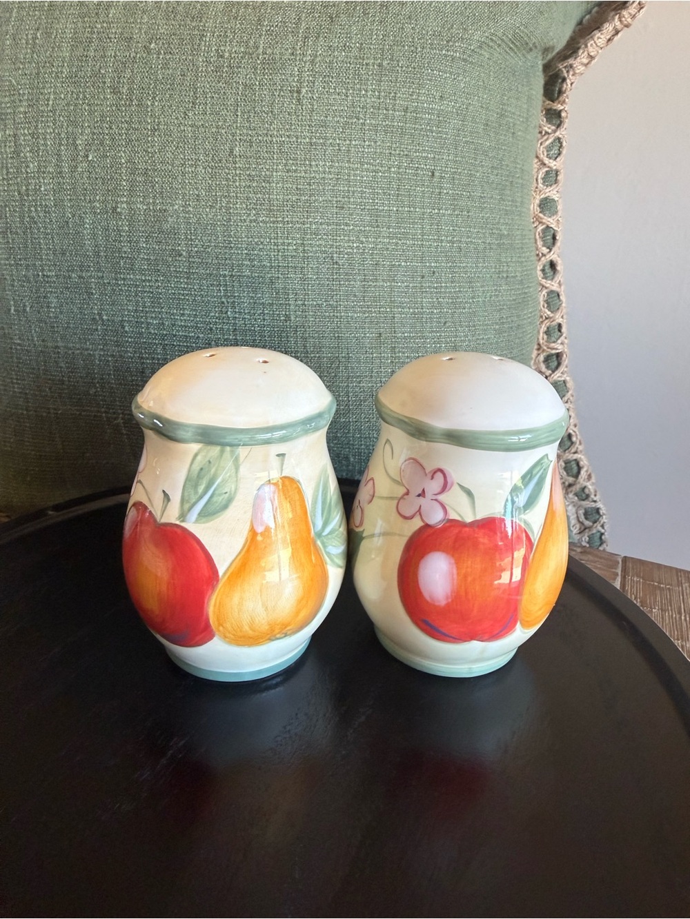Vintage Gibson Designs Fruit Grove Salt & Pepper Shaker Set - Apple & Pear 2004